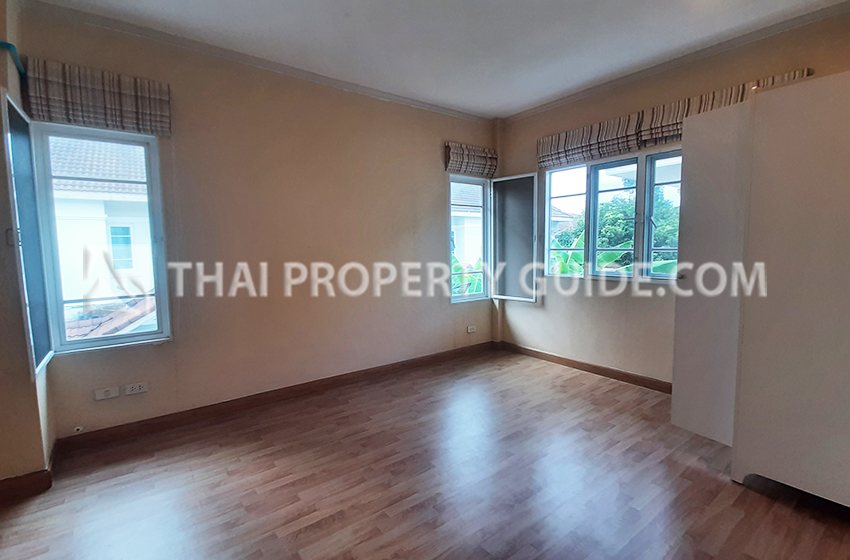 House with Shared Pool in Other 
